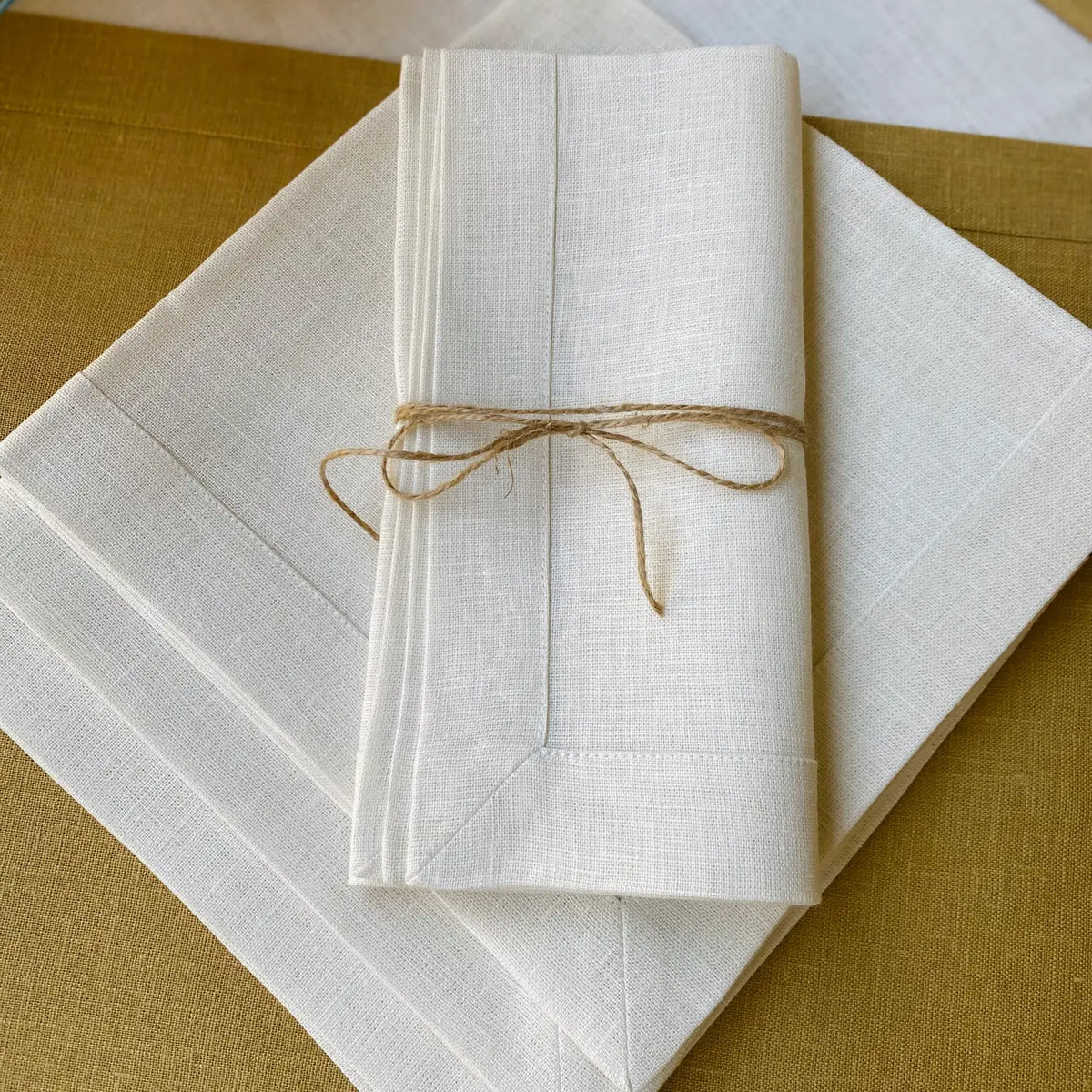 Creme Linen Napkins set 4